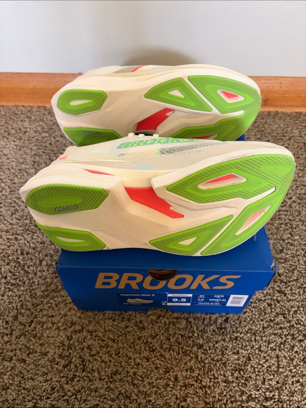 Brooks Hyperion Max 3-Women's size 9.5-Coconut-Green Gecko-Pink Clay - Picture 7 of 16